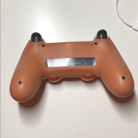 PS4 controller - Picture 2 of 3